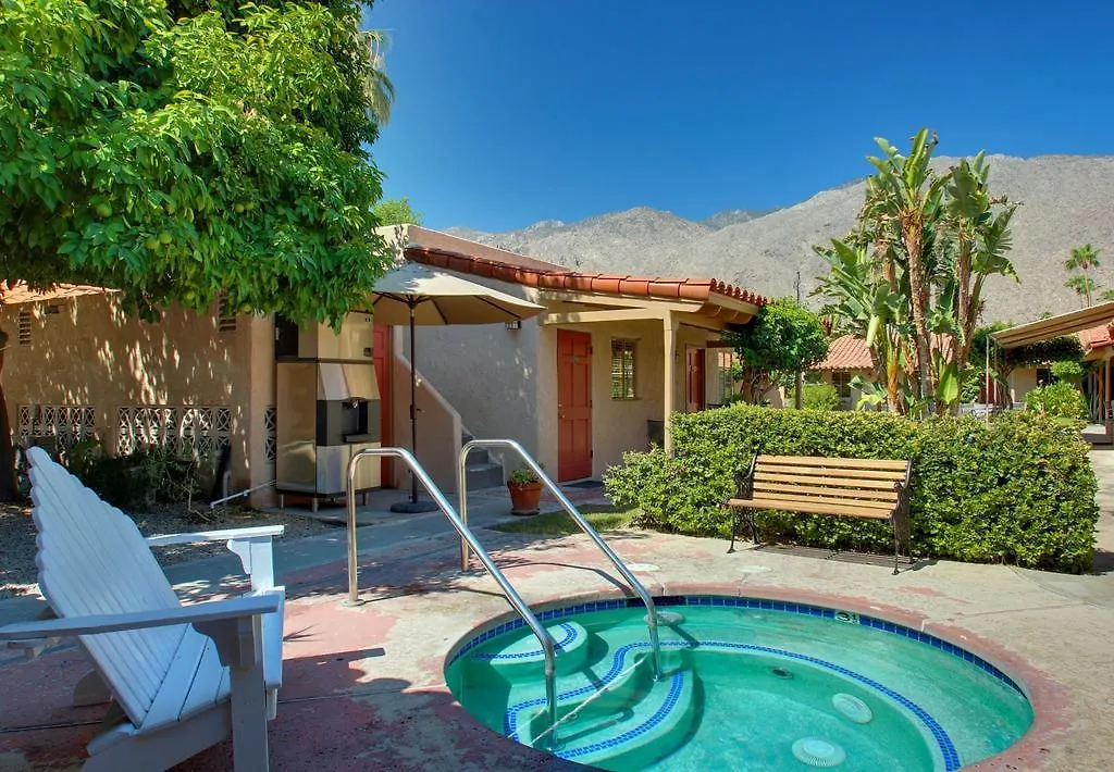 Warm Sands Villa- A Gay Men'S Clothing Optional Resort Palm Springs
