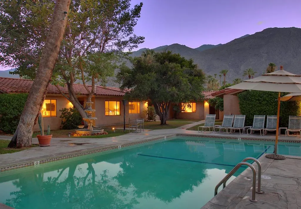 Warm Sands Villa- A Gay Men'S Clothing Optional Resort Palm Springs