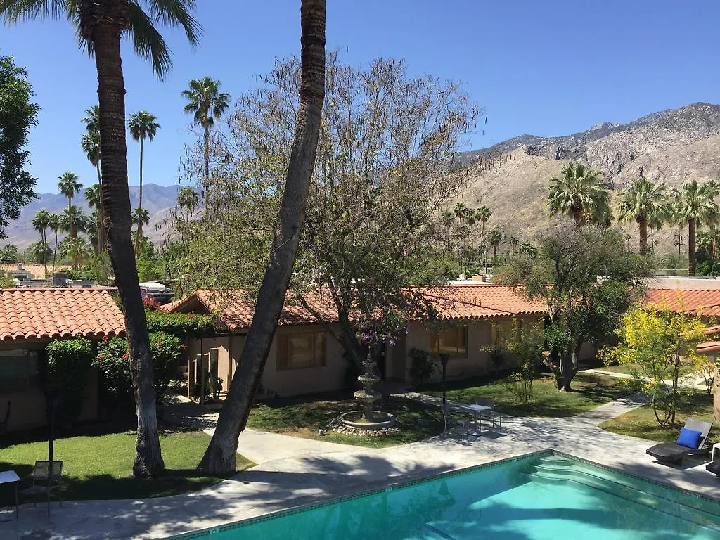 Warm Sands Villa- A Gay Men'S Clothing Optional Resort Palm Springs