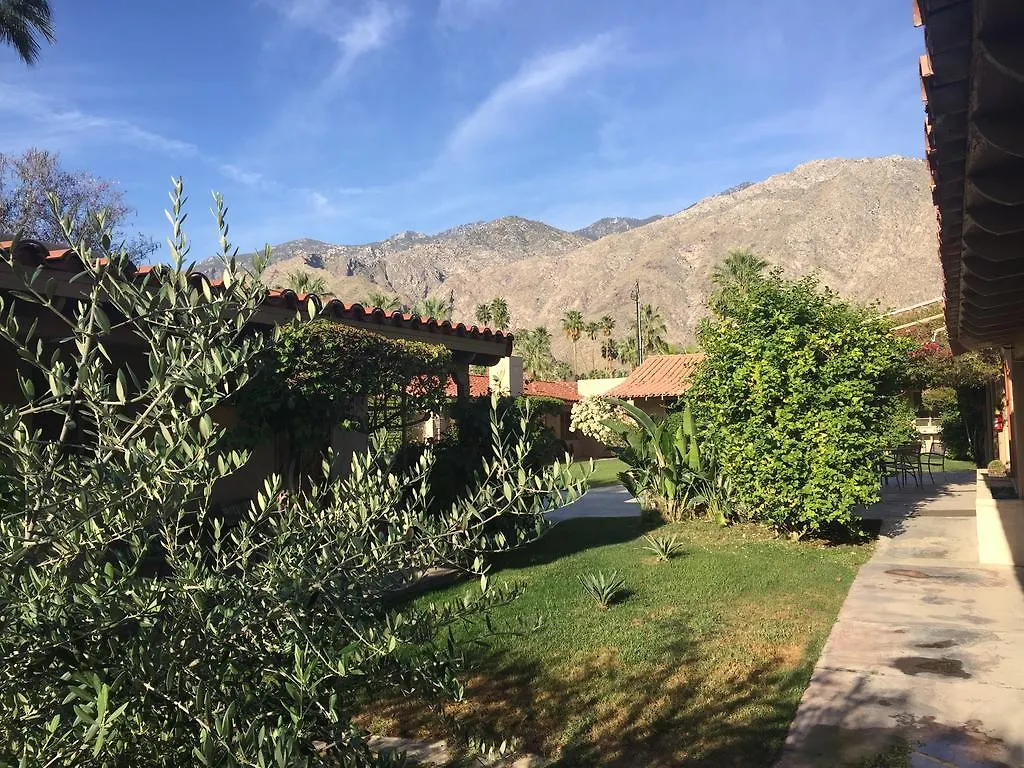 Warm Sands Villa- A Gay Men'S Clothing Optional Resort Palm Springs